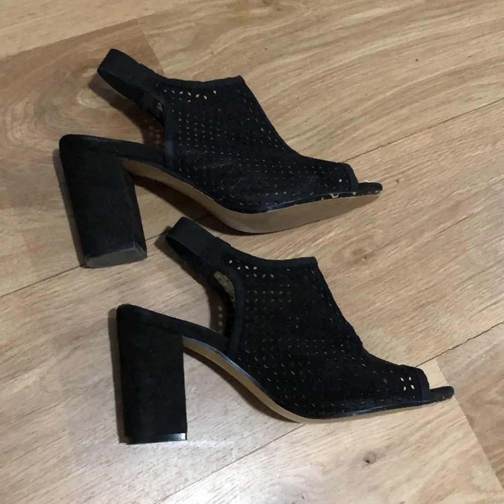 High square heels - Picture 3 of 8
